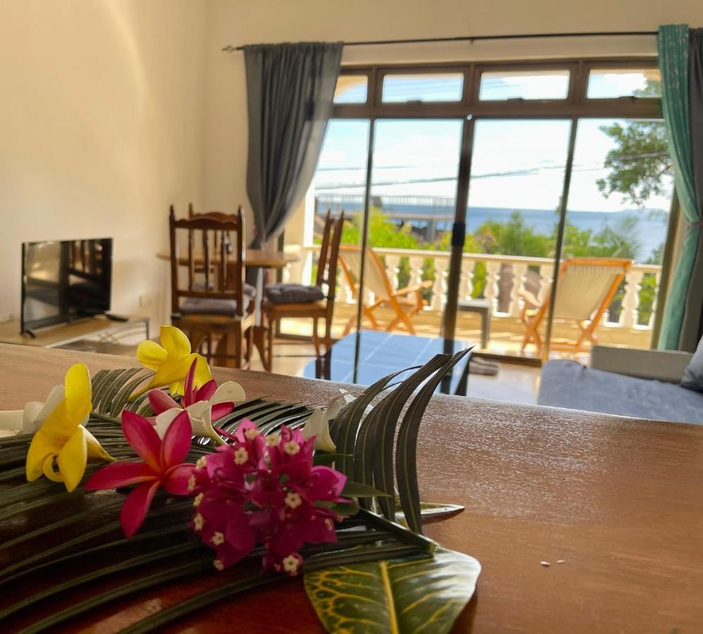 Baie Sainte AnneJardin Marronアパートメント エクステリア 写真